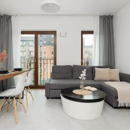 Stylish One Bedroom In By Renters